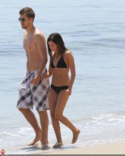 Ashley Tisdale feet photo thumbnail