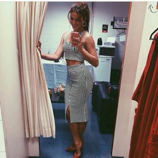 Bruna Marquezine feet photo thumbnail
