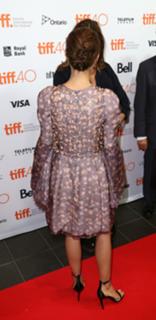 Natalie Portman feet photo thumbnail