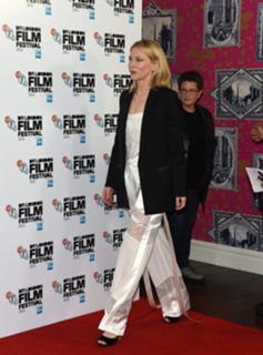 Cate Blanchett feet photo thumbnail