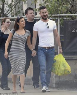Kym Marsh feet photo thumbnail