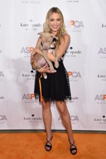 Katrina Bowden feet photo thumbnail