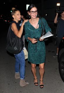 Courteney Cox feet photo thumbnail