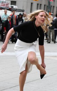 Katherine Heigl feet photo thumbnail