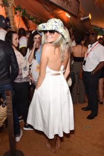 Pixie Lott feet photo thumbnail