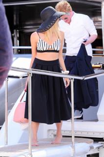 Pixie Lott feet photo thumbnail