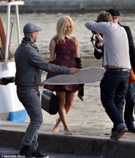 Pixie Lott feet photo thumbnail