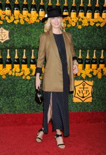 January Jones feet photo thumbnail