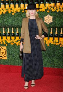 January Jones feet photo thumbnail