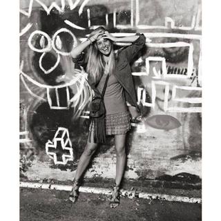 Bar Refaeli feet photo thumbnail
