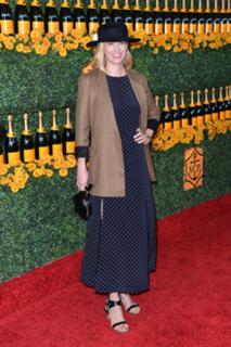 January Jones feet photo thumbnail
