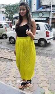 Alia Bhatt feet photo thumbnail
