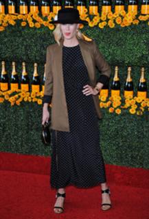 January Jones feet photo thumbnail
