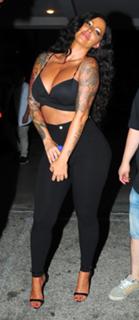 Amber Rose feet photo thumbnail