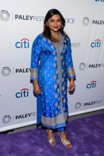 Mindy Kaling feet photo thumbnail