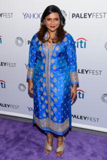 Mindy Kaling feet photo thumbnail