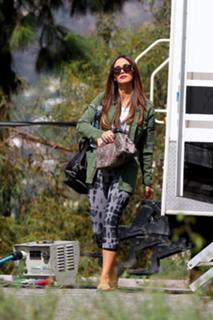 Megan Fox feet photo thumbnail