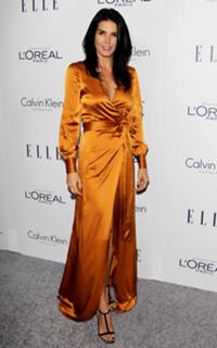 Angie Harmon feet photo thumbnail