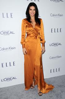 Angie Harmon feet photo thumbnail
