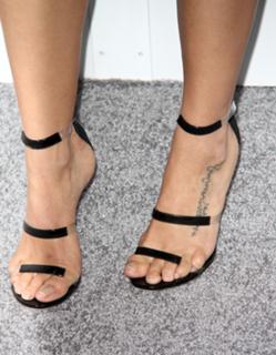 Jenna Dewan feet photo thumbnail