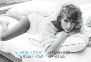 Taylor Swift feet photo thumbnail