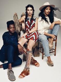 Kendall Jenner feet photo thumbnail