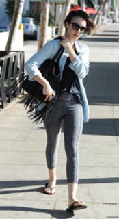 Lily Collins feet photo thumbnail