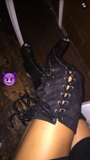 Arianny Celeste feet photo thumbnail