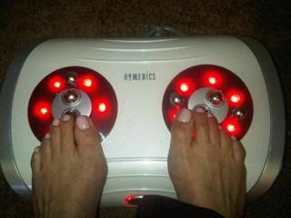 Julie Benz feet photo thumbnail