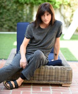 Selma Blair feet photo thumbnail