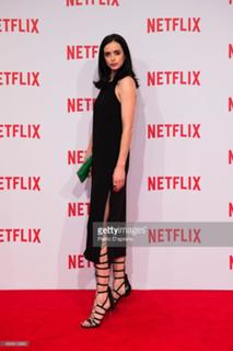 Krysten Ritter feet photo thumbnail