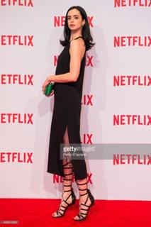 Krysten Ritter feet photo thumbnail