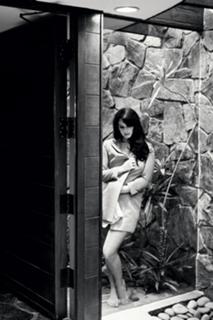 Lana Del Rey feet photo thumbnail