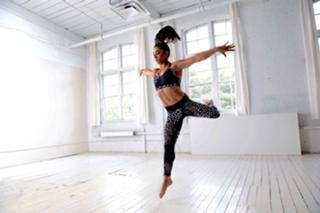 Aly Raisman feet photo thumbnail