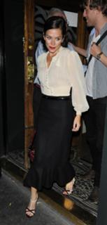 Anna Friel feet photo thumbnail
