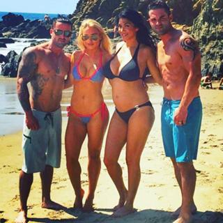 Amanda Saccomanno feet photo thumbnail