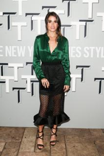 Nikki Reed feet photo thumbnail