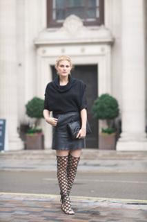 Ashley James feet photo thumbnail