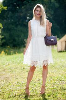 Ashley James feet photo thumbnail