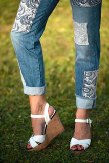 Ashley James feet photo thumbnail
