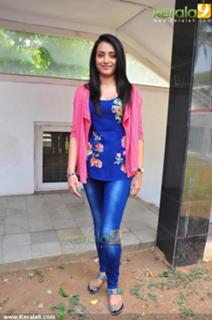 Trisha Krishnan feet photo thumbnail