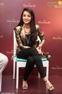 Trisha Krishnan feet photo thumbnail