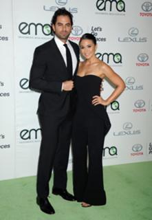 Emmanuelle Chriqui feet photo thumbnail