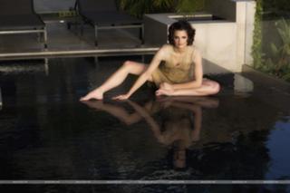 Stana Katic feet photo thumbnail