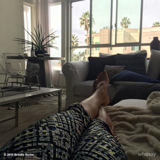 Brooke Burke feet photo thumbnail