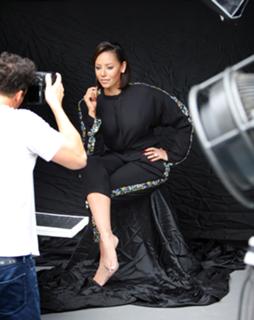 Mel B feet photo thumbnail