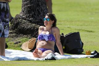 Evangeline Lilly feet photo thumbnail