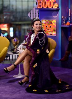 Demi Lovato feet photo thumbnail