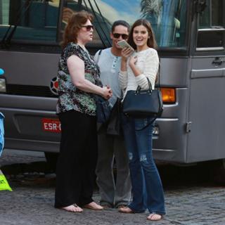 Camila Queiroz feet photo thumbnail
