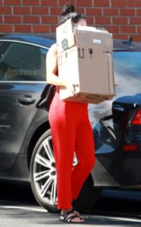 Vanessa Hudgens feet photo thumbnail